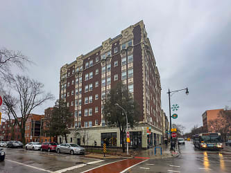 6930 N Greenview Ave unit D704 - Chicago, IL