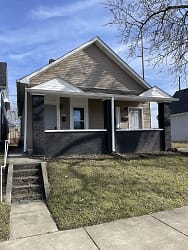 1657 S Delaware St - Indianapolis, IN