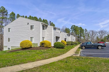Summit Kings Mill Apartments - Fredericksburg, VA