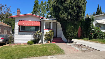 2921 73rd Ave - Oakland, CA