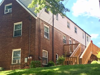 6826 Meade St unit 1 - Pittsburgh, PA