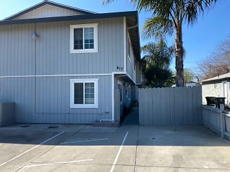 417 E St - Waterford, CA