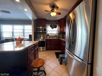100 Luttgen Pl #B3 - Linden, NJ