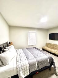 Room For Rent - Everman, TX