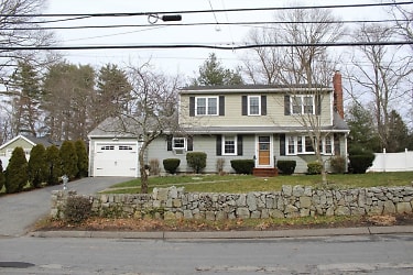 44 Forest St - Braintree, MA