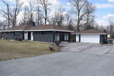 1342 W Dupont Rd - Fort Wayne, IN