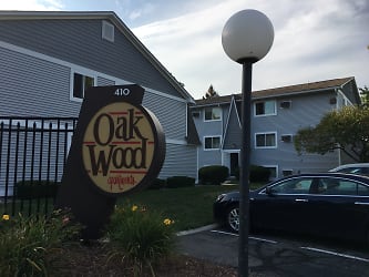 Oakwood Apartments - East Lansing, MI