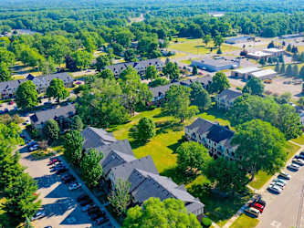 Fairlane Apartments - Springfield, MI
