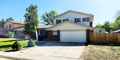 6638 Cole Ct - Arvada, CO
