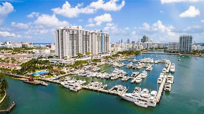 1800 Sunset Harbour Dr #715 - Miami Beach, FL