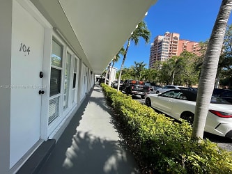 35 Edgewater Dr #104 - Coral Gables, FL