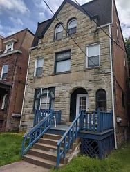 5526 Howe St unit 3rd - Pittsburgh, PA