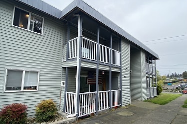 4002 South Lawrence Street Unit 4 - Tacoma, WA