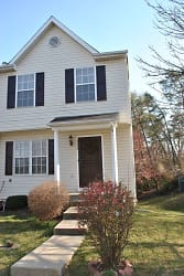 2756 Sweetwater Ct - District Heights, MD