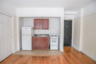 7455 N Greenview Ave unit 201 - Chicago, IL