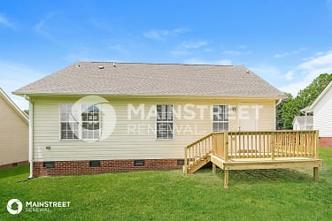 2932 Median Ct - High Point, NC