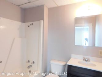 106 W 6th Ave - Augusta, KS