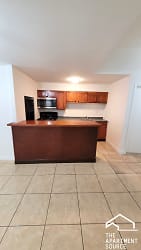 6832 W Wrightwood Ave unit 1 - Chicago, IL