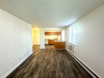 2555 N Farwell Ave Apartments - Milwaukee, WI