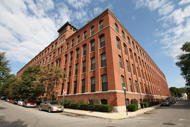 The Royal Worcester Apartments - Worcester, MA