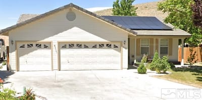 5235 Canyon Crest Ct - Sparks, NV