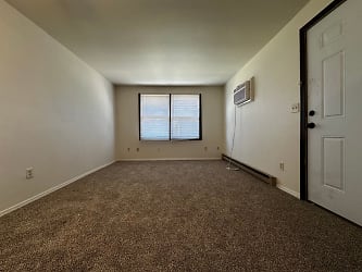420 S Maple Ave - Apartments - Green Bay, WI