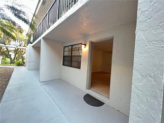 3215 NW 102nd Terrace #3215 - Coral Springs, FL