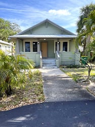 208 Forrest Ave - Cocoa, FL