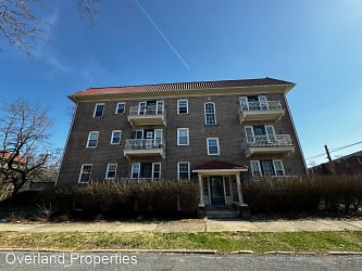 1615 Ridgefield Rd - Cleveland Heights, OH