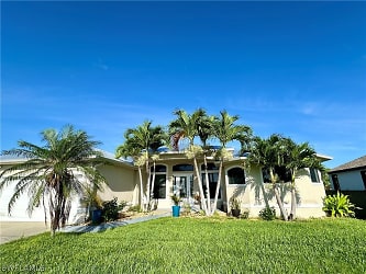 1012 NW 33rd Pl - Cape Coral, FL