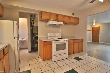1597 Lee Terrace Dr #F11 Apartments - Wickliffe, OH
