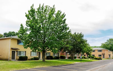 The Boulevard Townhomes - Springfield, IL