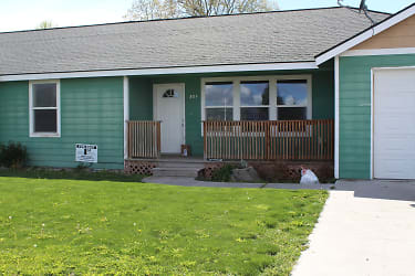 304 N Willow St - Merrill, OR