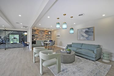 Bloomfield Villas Apartments - Auburn Hills, MI