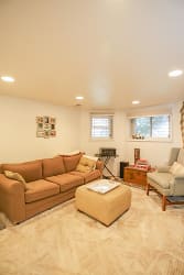 3919 N Southport Ave - Chicago, IL