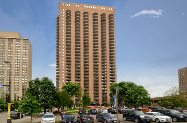 The Churchill Apartments - Minneapolis, MN