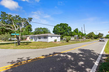 2525 Forest Dr - Lake Wales, FL