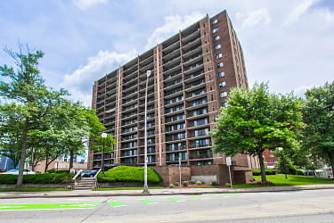 Essex House Apartments - Pittsburgh, PA