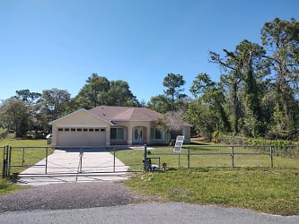 11267 Old Squaw Ave - Brooksville, FL