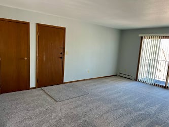 1015 Apartments - Sioux Falls, SD