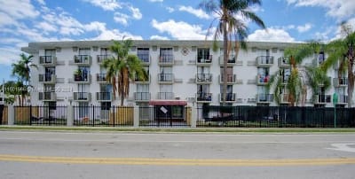 16450 NW 2nd Ave #218 - Miami, FL