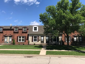 1040 Hunt Ave - Neenah, WI