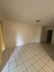 1538 NW 52nd Ave #1 - Lauderhill, FL