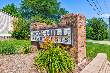 Fox Hill Apartment Homes - Bloomington, IL