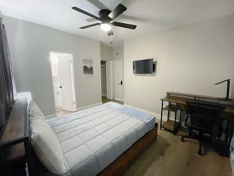 Room For Rent - Chuluota, FL
