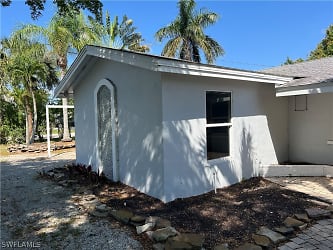 16 Estate Dr - North Fort Myers, FL
