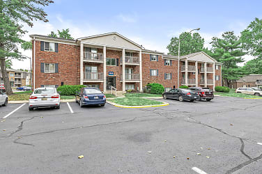 The Oasis Apartments - Indianapolis, IN