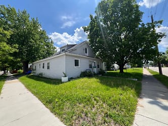 1006 3rd Ave SE - Rochester, MN