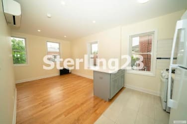 25-24 23rd St - Queens, NY