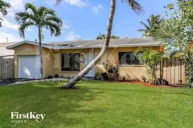 3621 NE 12th Terrace - Pompano Beach, FL